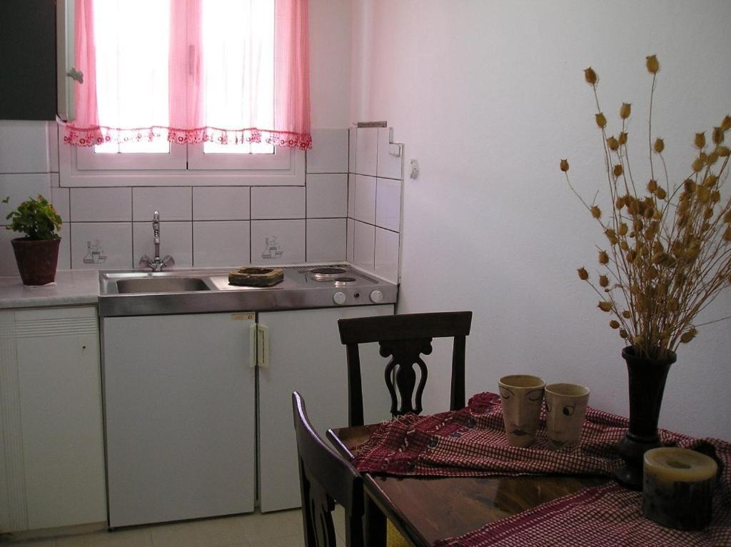 Pefki Villas Oda fotoğraf